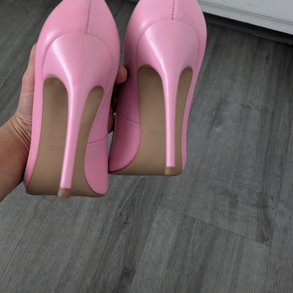Steve Madden Pink Daisie Leather Pumps - Picture 5 of 6